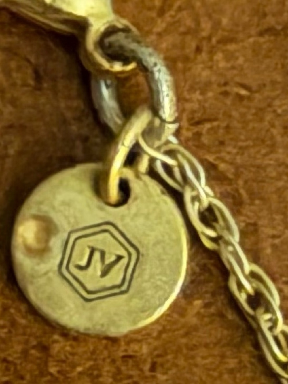 Julie Vos Lovely Gold Necklace w/ a Pearl Pendant & a Free Extender - Picture 4 of 4